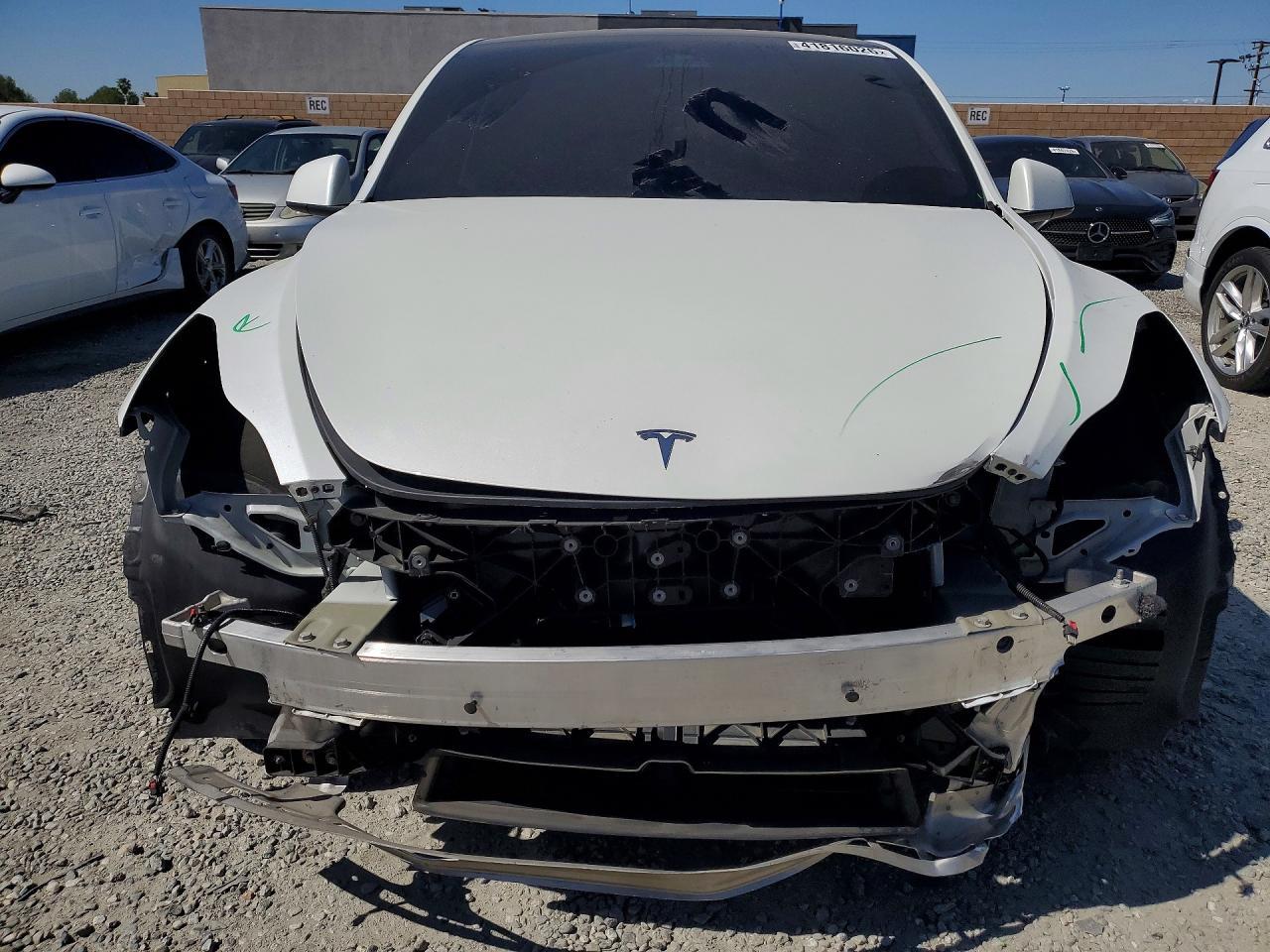 2022 Tesla Model Y - Image 5
