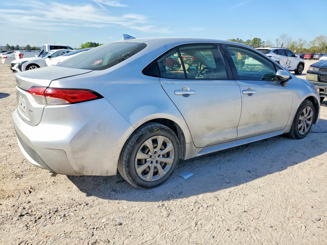 2022 Toyota Corolla Le - Фото 3