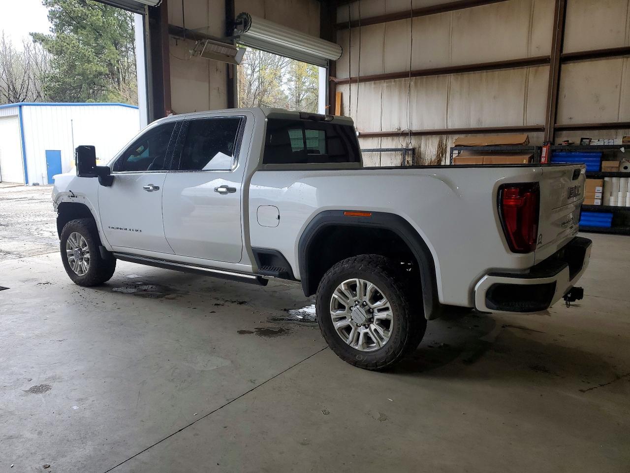 2022 GMC Sierra K2500 Denali - Image 2