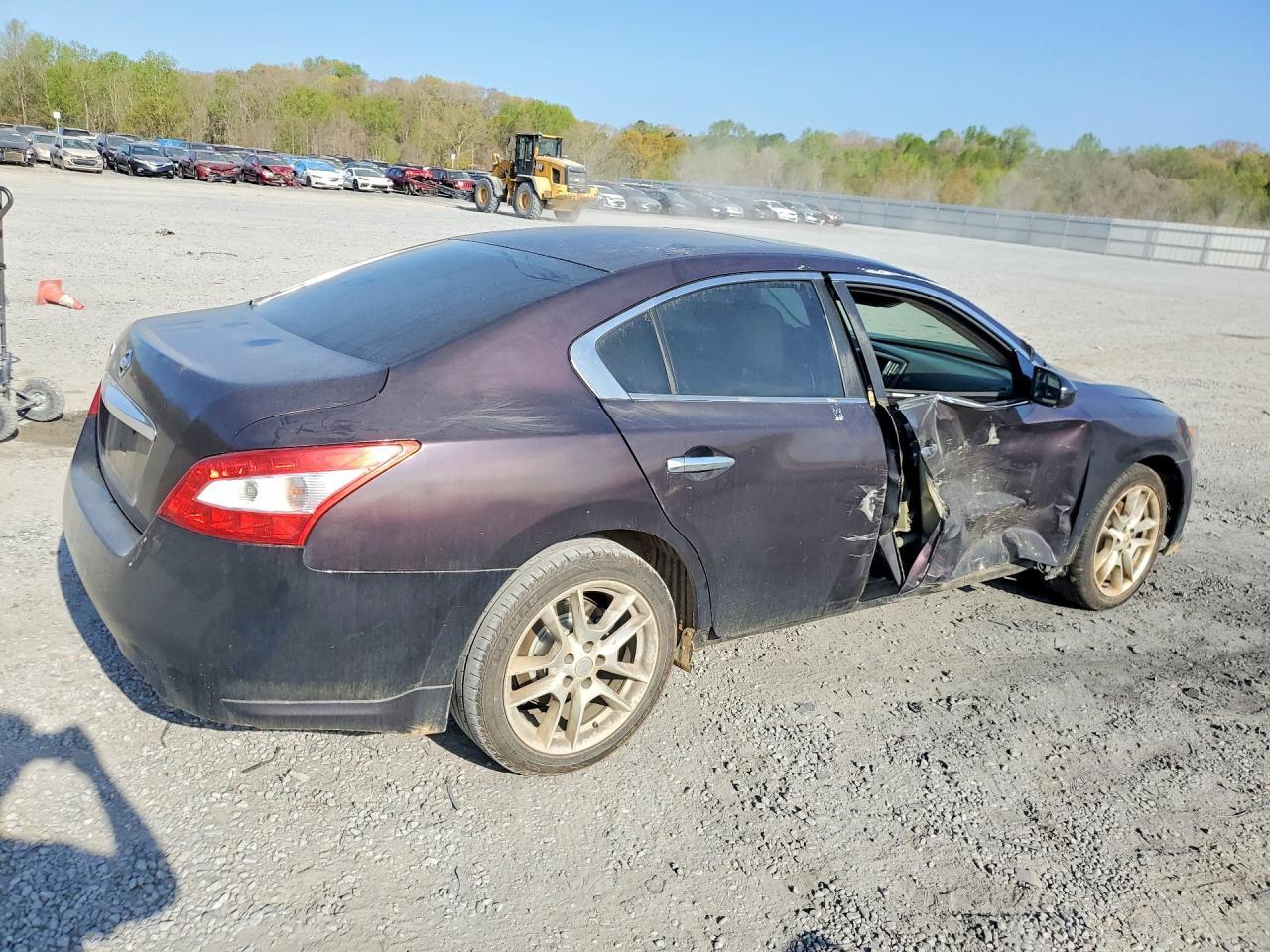2010 Nissan Maxima 3.5 S - Фото 3