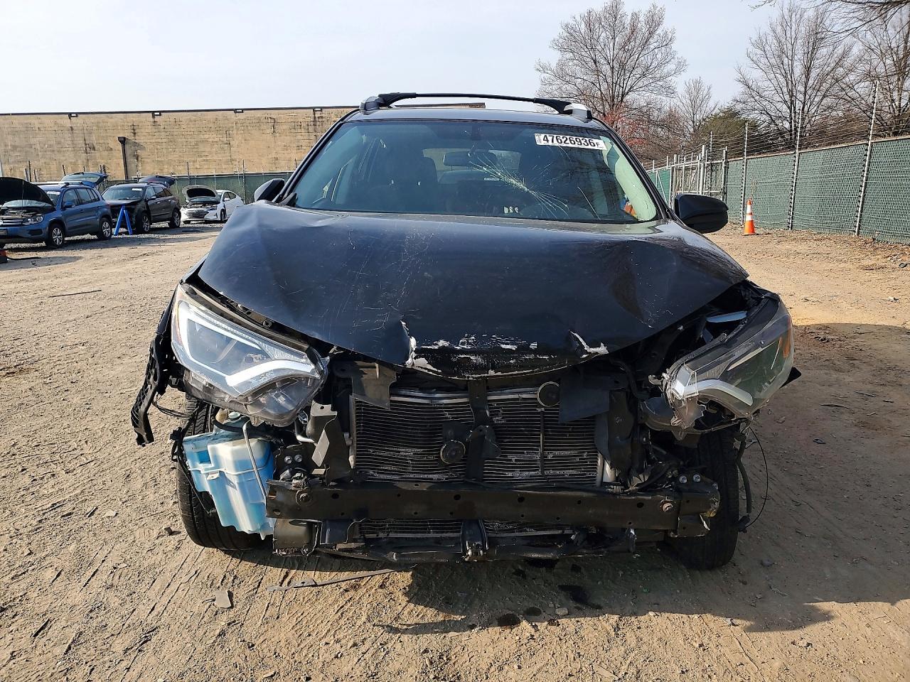 2016 Toyota Rav4 Le - Image 5