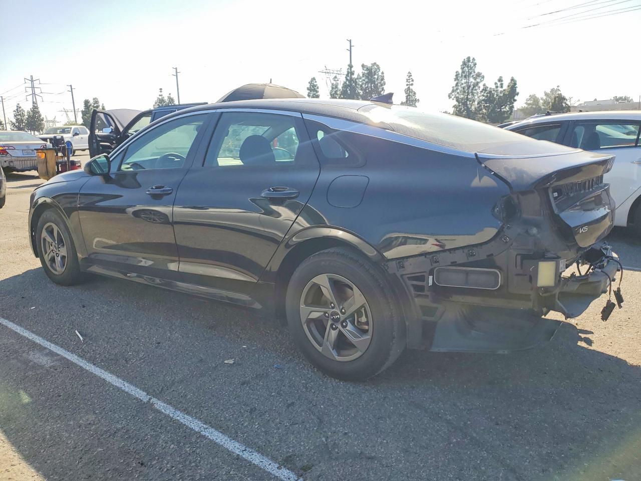 2023 Kia K5 Lxs - Фото 2