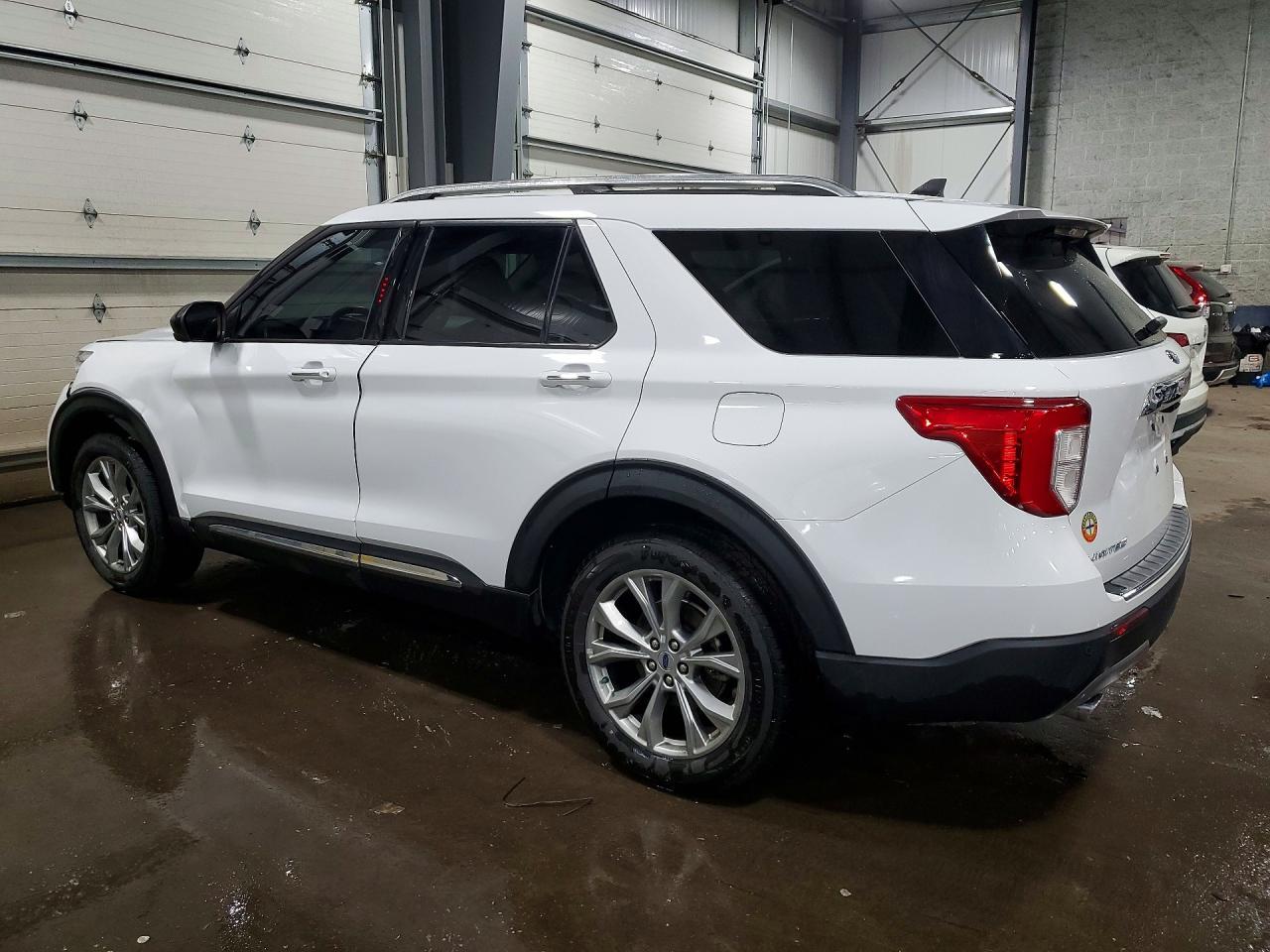 2023 Ford Explorer Limited - Image 2