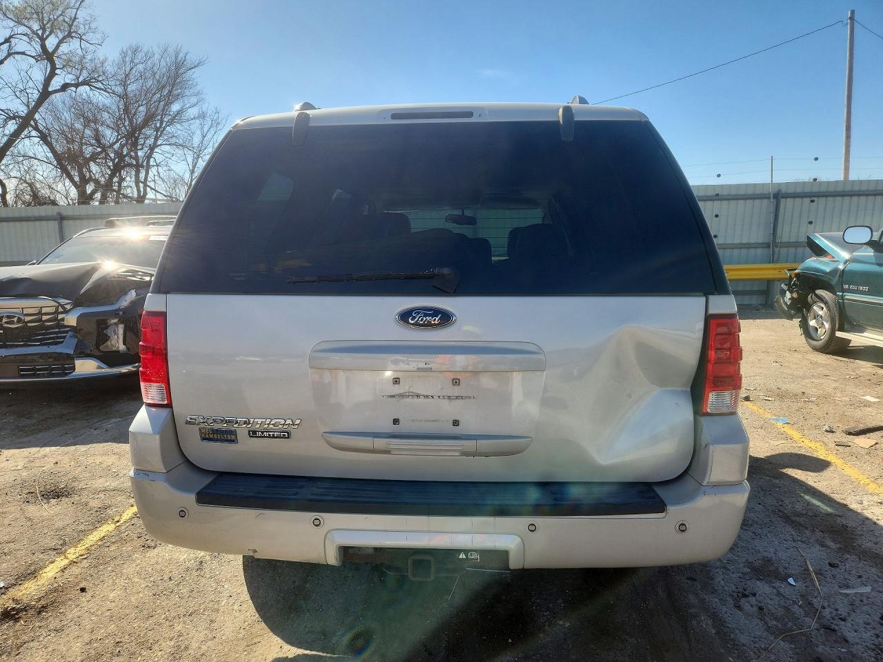 2006 Ford Expedition Limited - Image 6