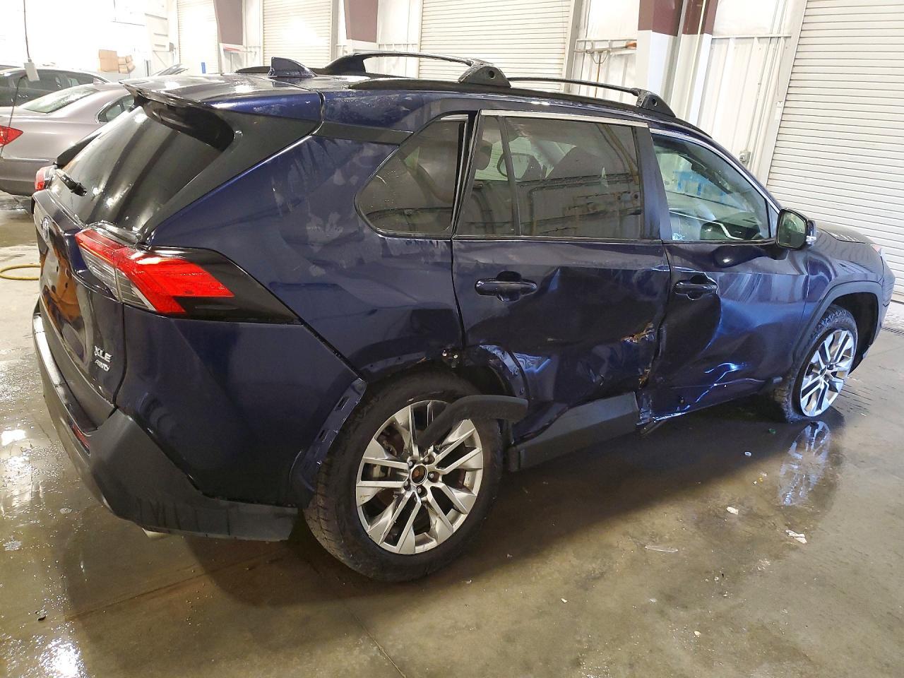 2020 Toyota Rav4 Xle Premium - Фото 3
