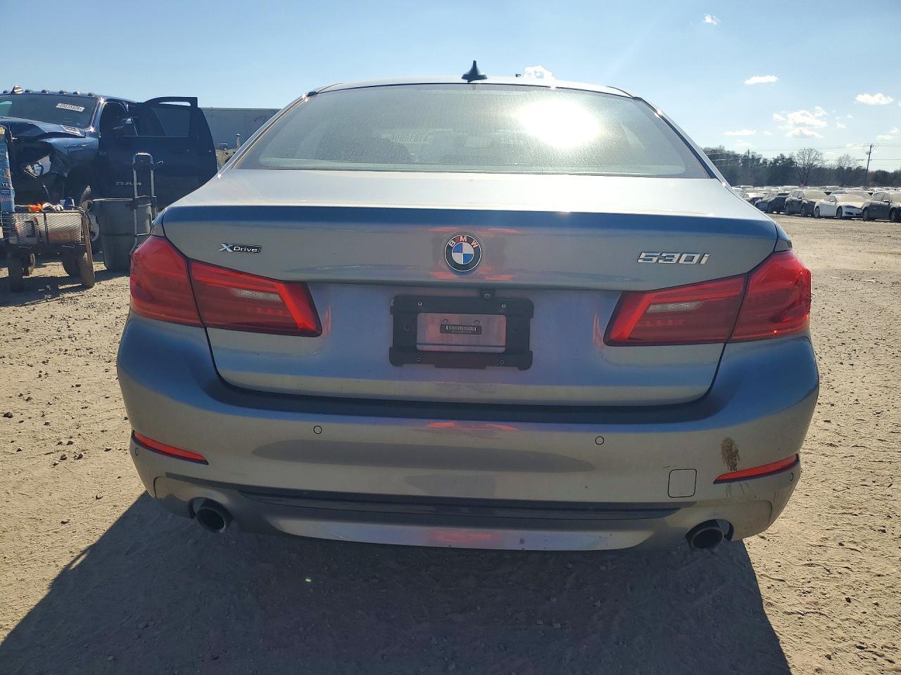 2019 BMW 530 Xi - Фото 6