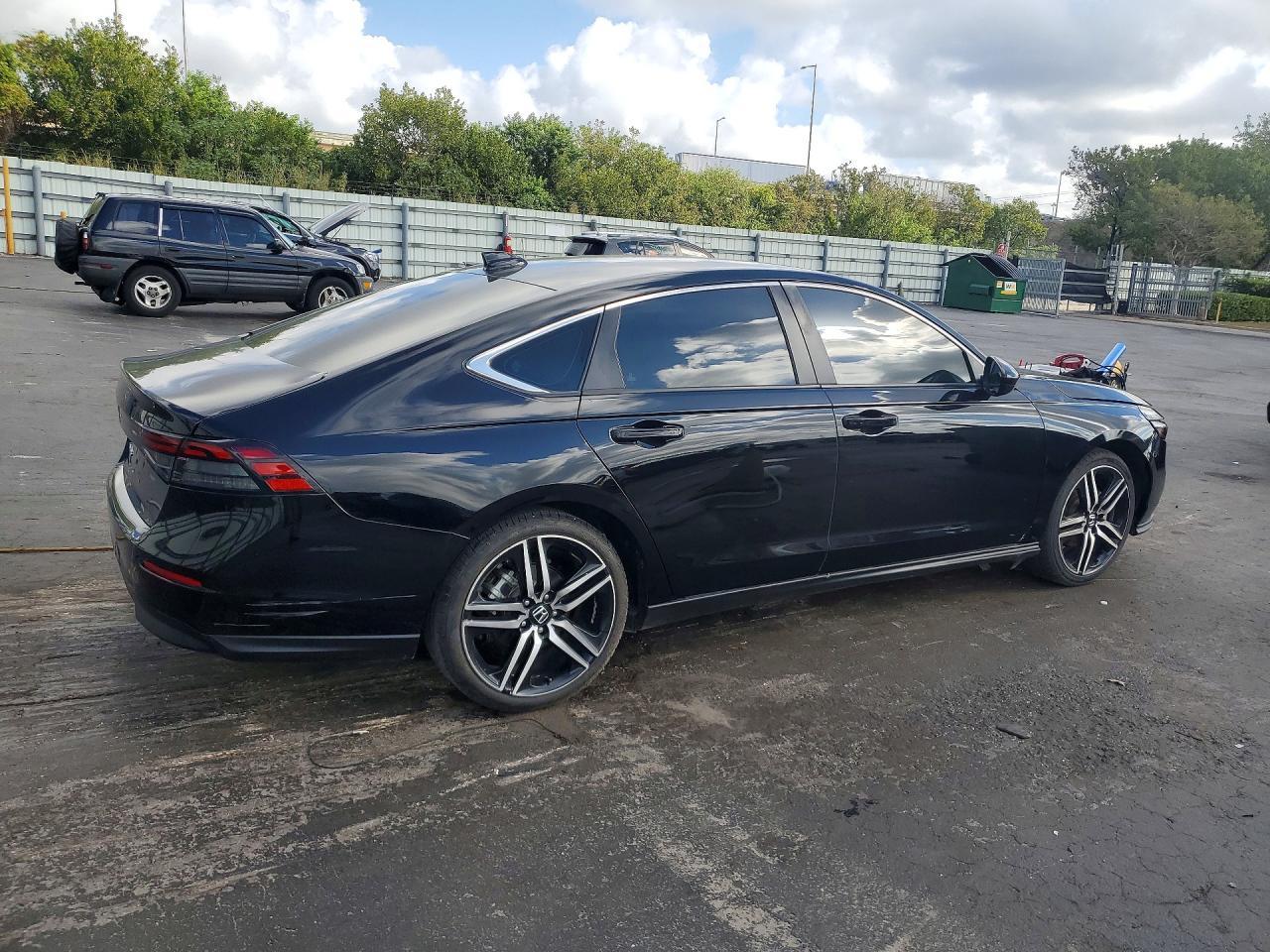 2025 Honda Accord Lx - Image 3