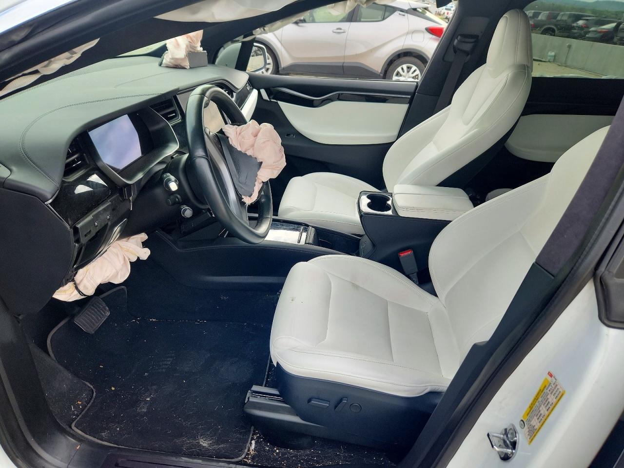 2020 Tesla Model X - Фото 7