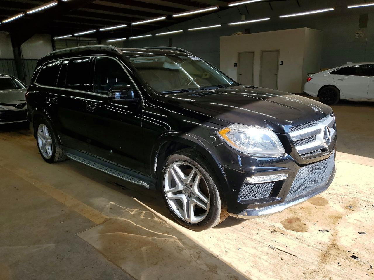 2015 Mercedes-Benz Gl 550 4Matic - Фото 4