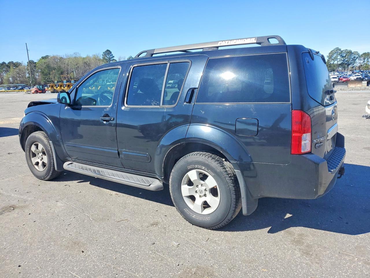 2006 Nissan Pathfinder S - Фото 2