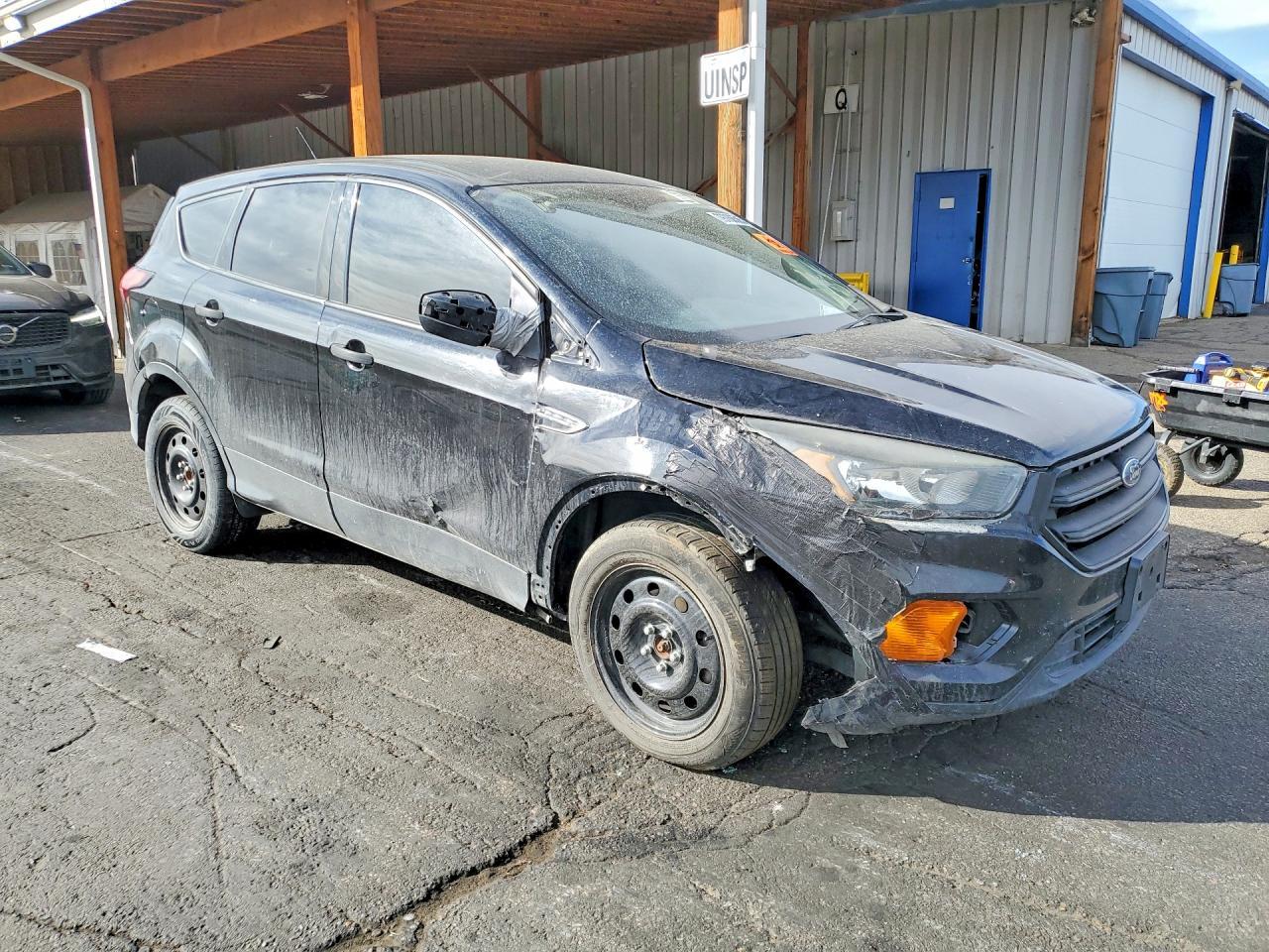 2019 Ford Escape S - Фото 4