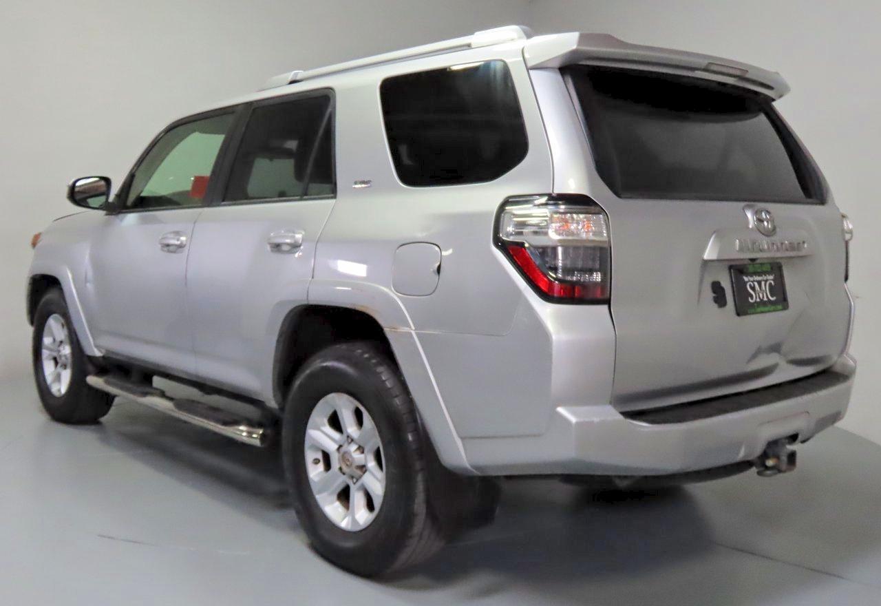 2016 Toyota 4Runner Sr5 - Image 4
