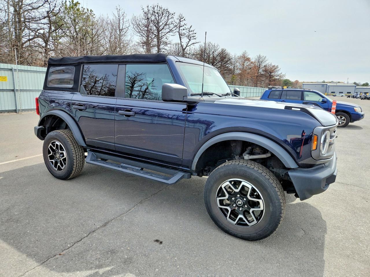 2021 Ford Bronco Base - Image 4