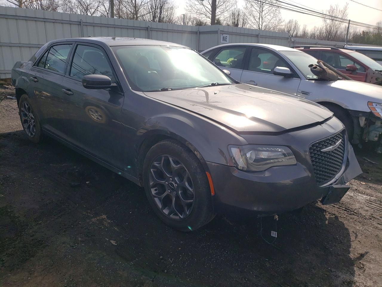 2015 Chrysler 300 S - Image 4