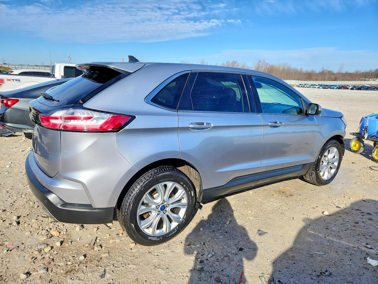 2022 Ford Edge Titanium - Фото 3