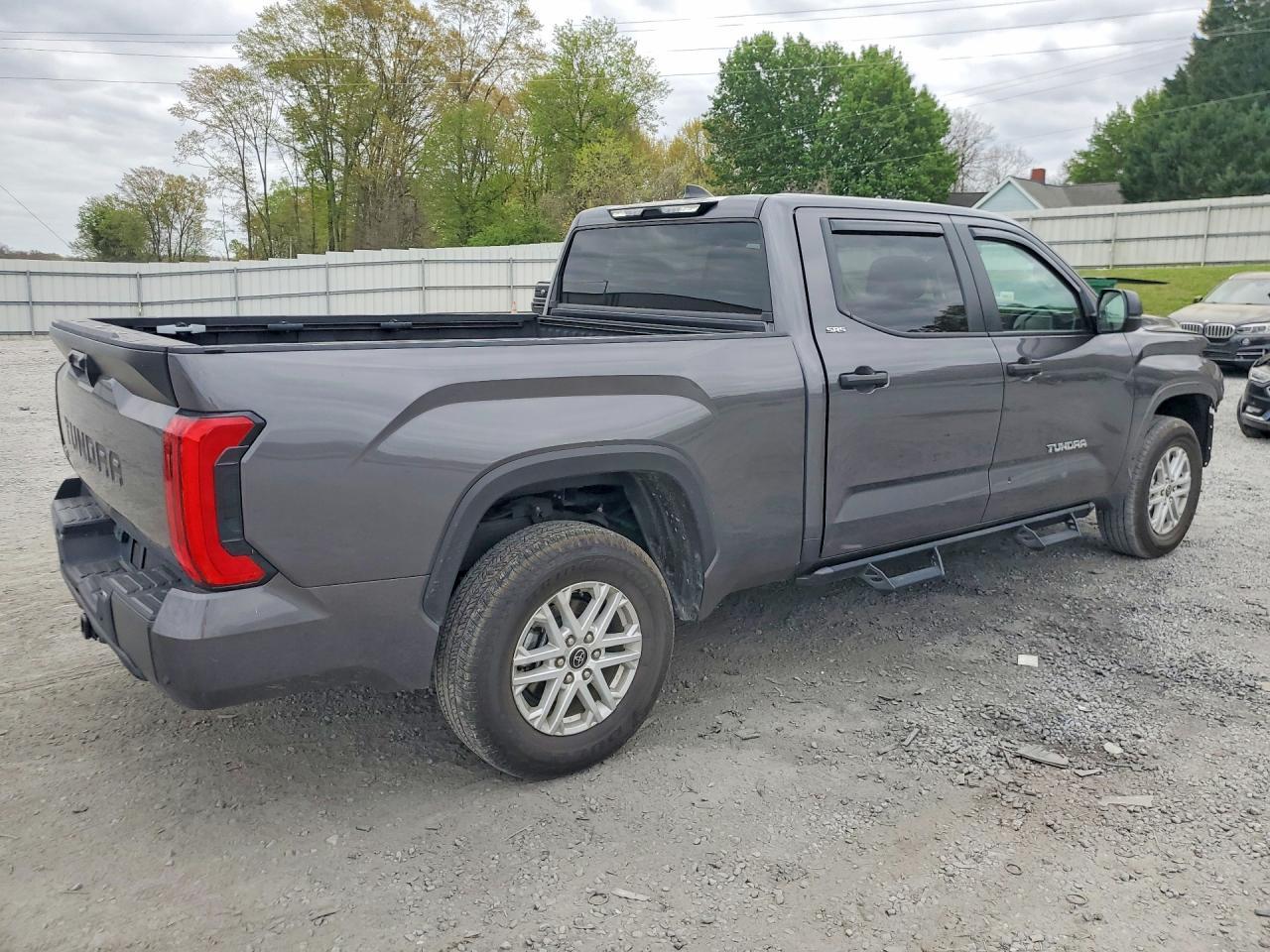 2024 Toyota Tundra Sr5 - Image 3
