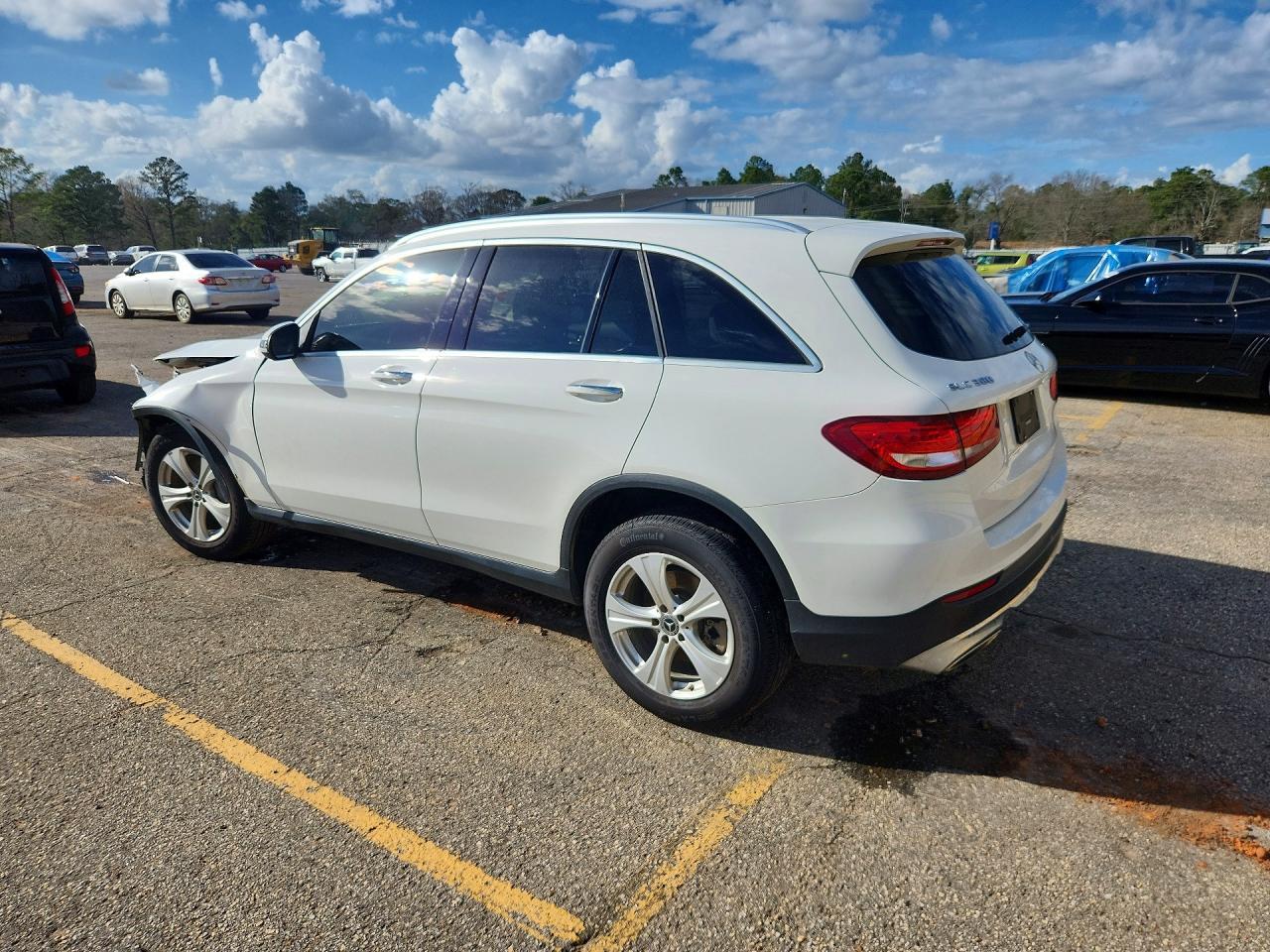 2018 Mercedes-Benz Glc 300 - Image 2