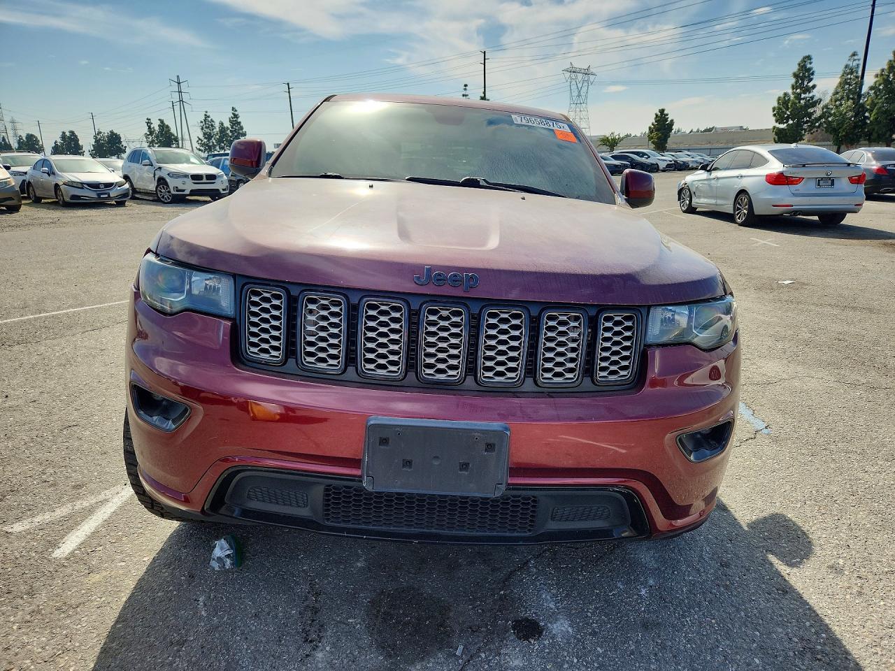 2017 Jeep Grand Cherokee Laredo - Image 5