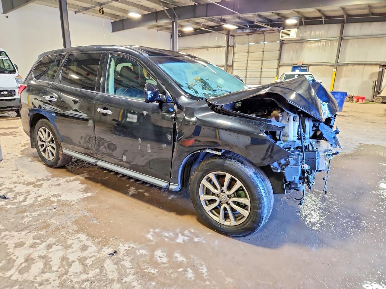 2013 Nissan Pathfinder S - Фото 4