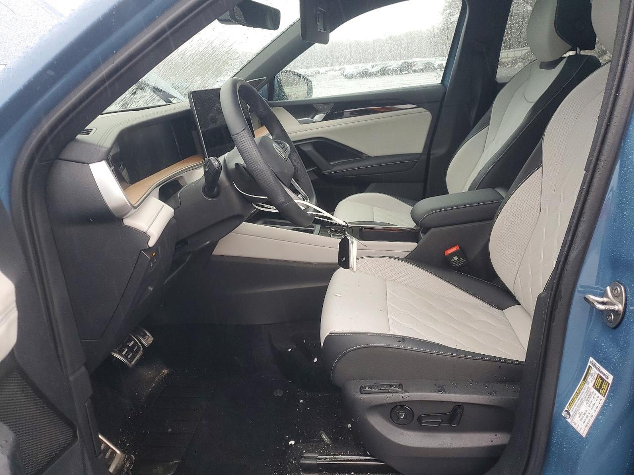 2026 Volkswagen Tiguan Sel R-Line Turbo - Image 7