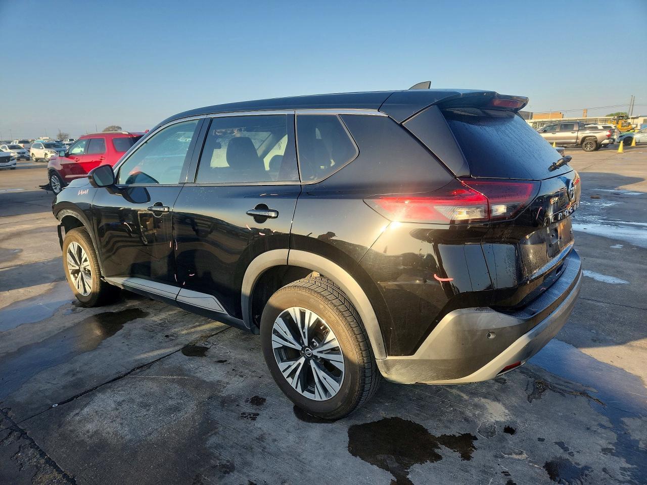 2021 Nissan Rogue Sv - Image 2