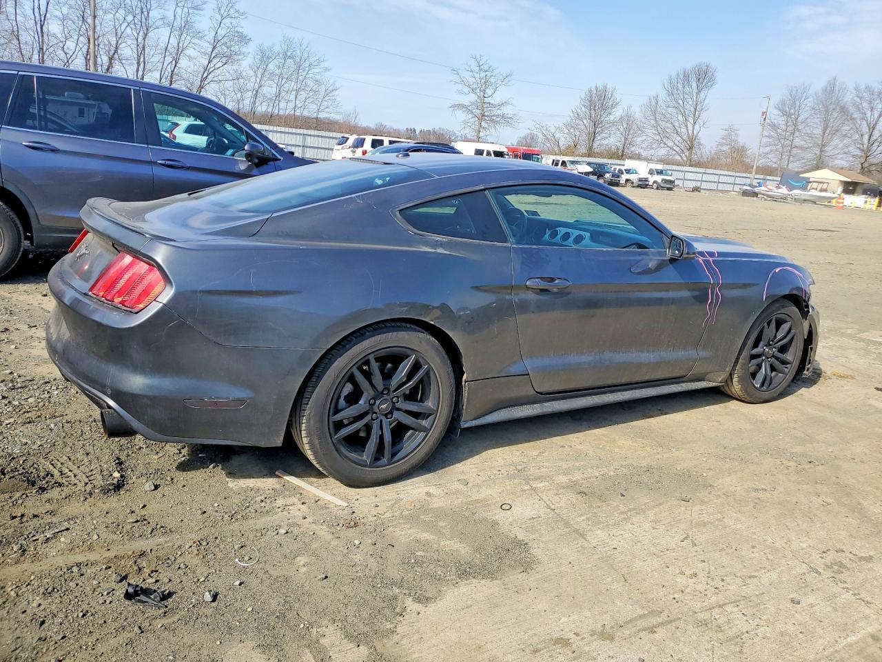 2015 Ford Mustang - Фото 3