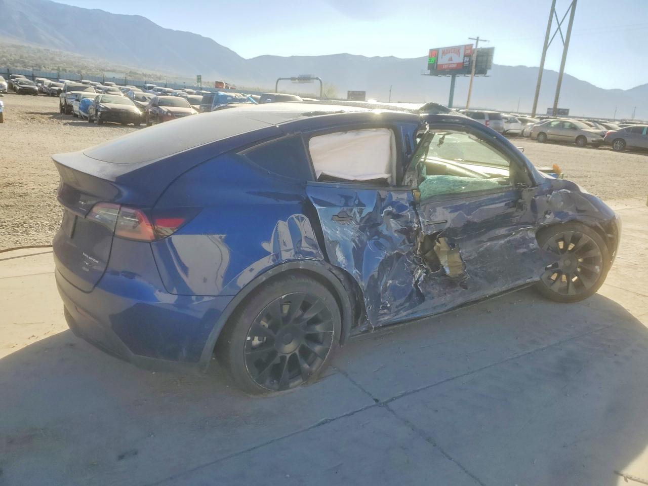 2022 Tesla Model Y - Image 3