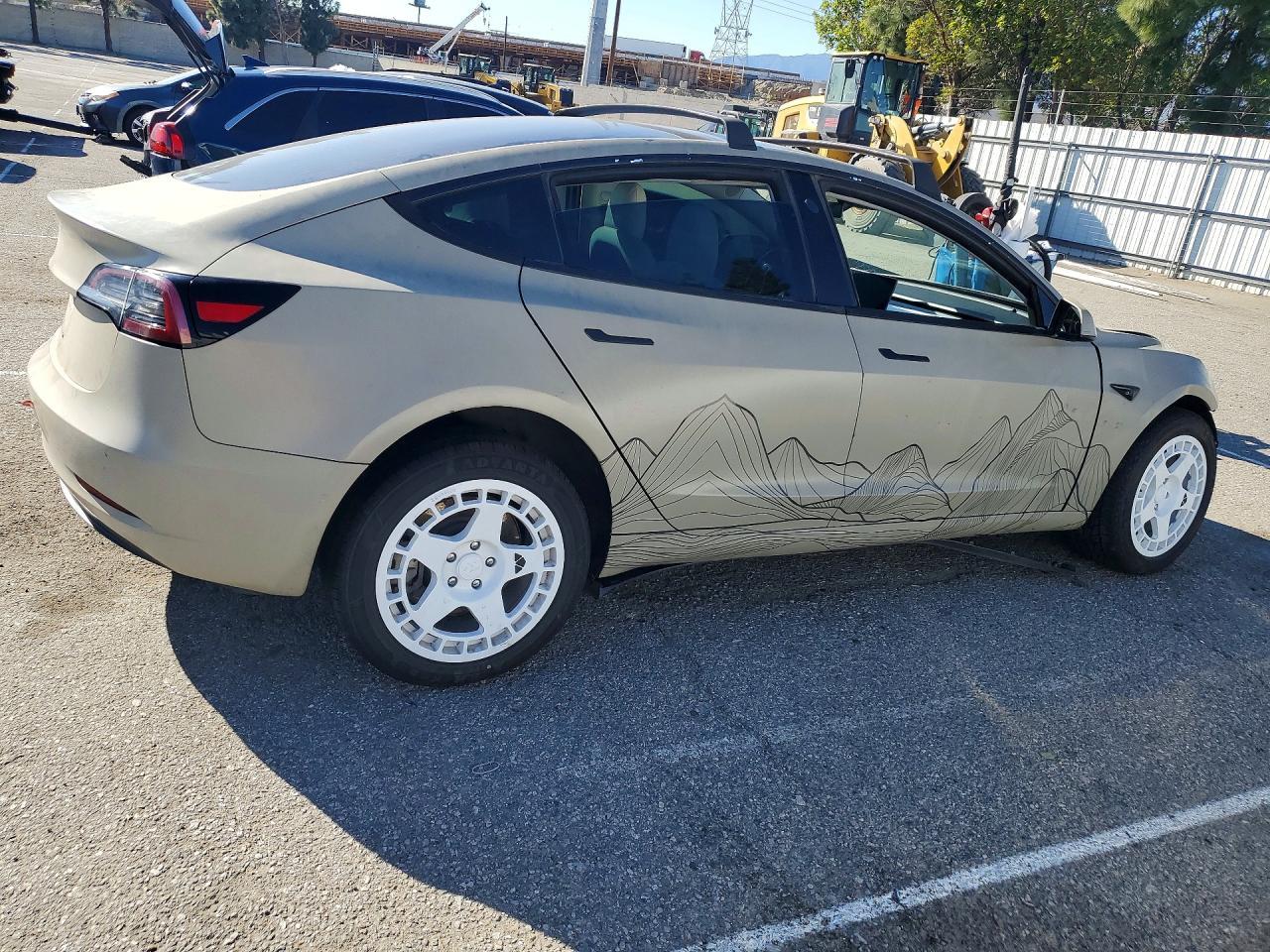 2018 Tesla Model 3 - Фото 3