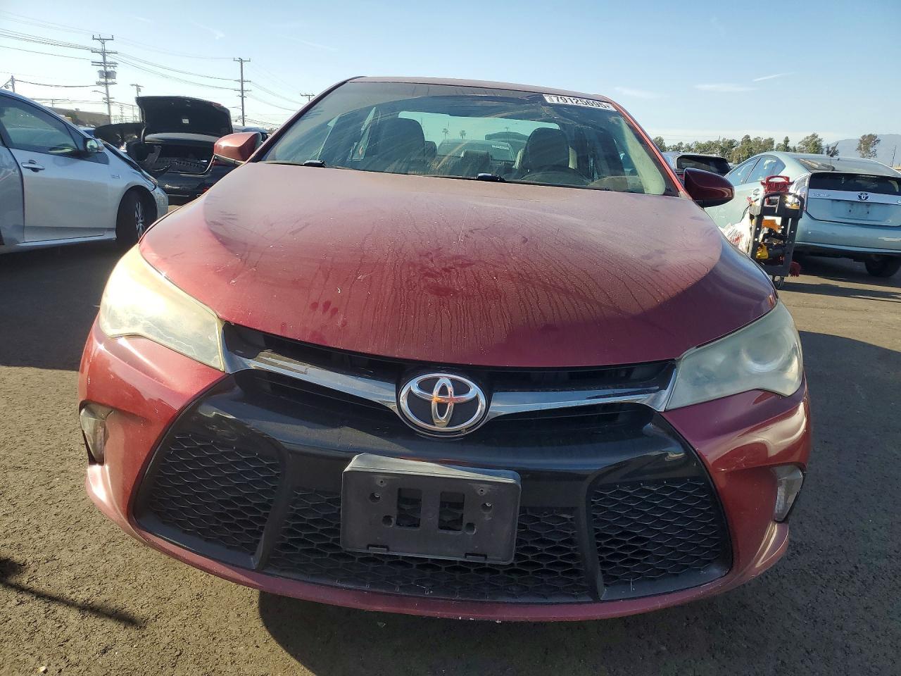 2016 Toyota Camry Se - Image 5