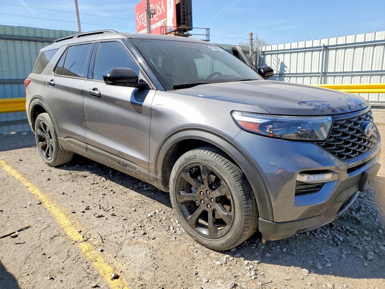 2023 Ford Explorer St-Line - Image 4