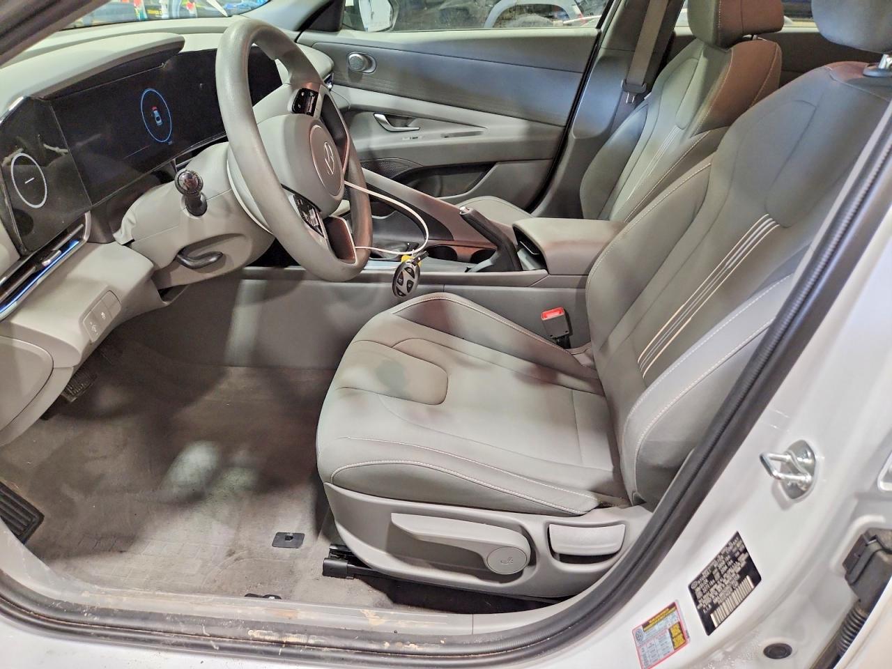 2024 Hyundai Elantra Sel - Image 7