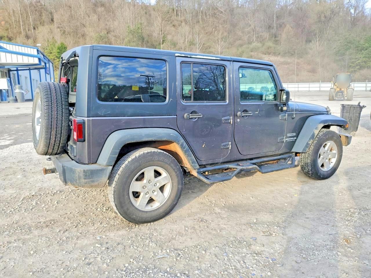 2016 Jeep Wrangler Unlimited Sport - Фото 3