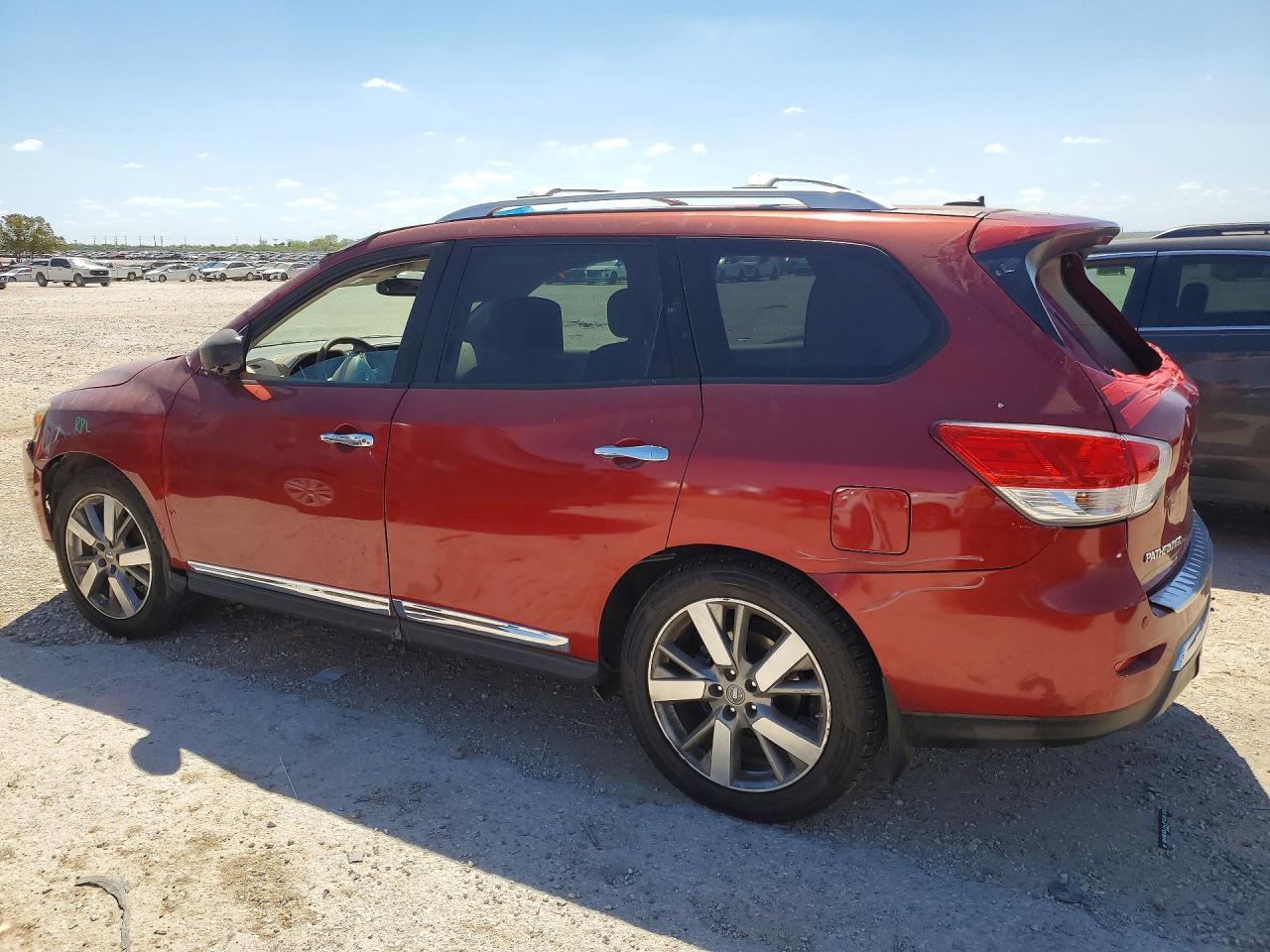 2014 Nissan Pathfinder S - Фото 2