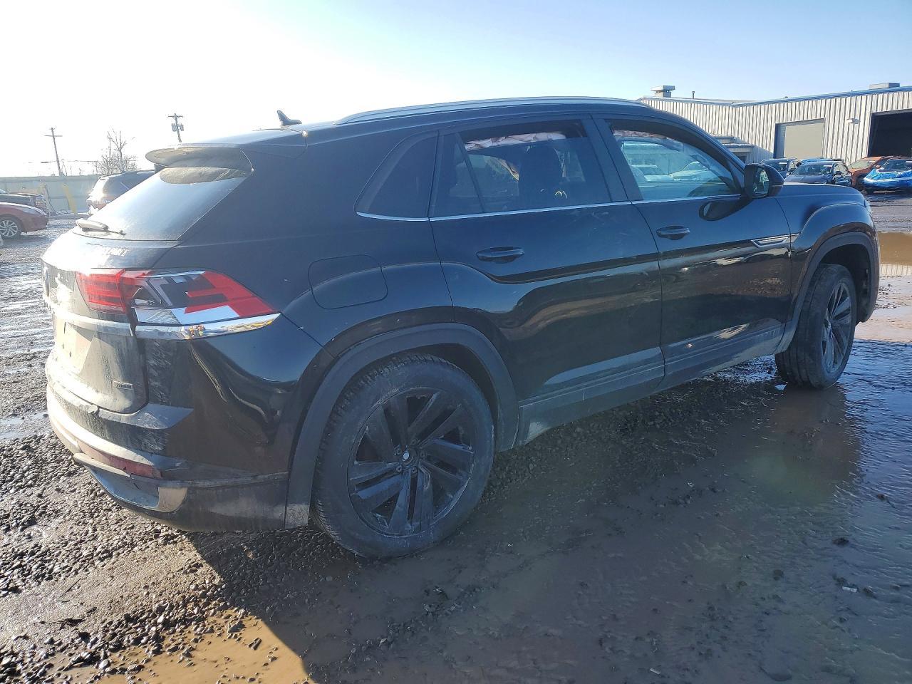 2021 Volkswagen Atlas Cross Sport Se - Image 3