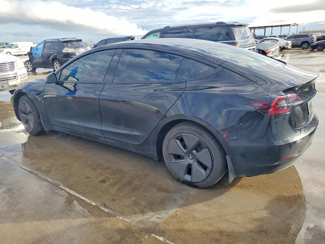 2023 Tesla Model 3 - Image 2