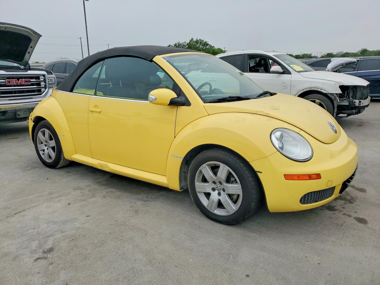 2007 Volkswagen New Beetle Convertible Option Package 1 - Image 4