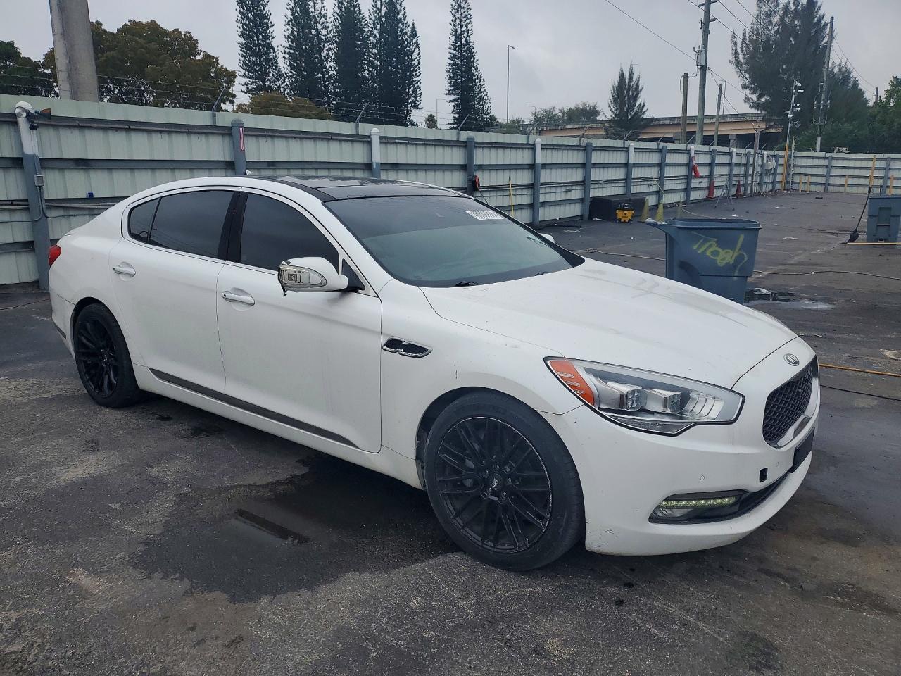 2015 Kia K900 Luxury - Image 4