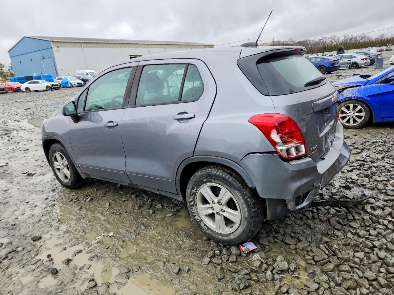 2020 Chevrolet Trax Ls - Фото 2