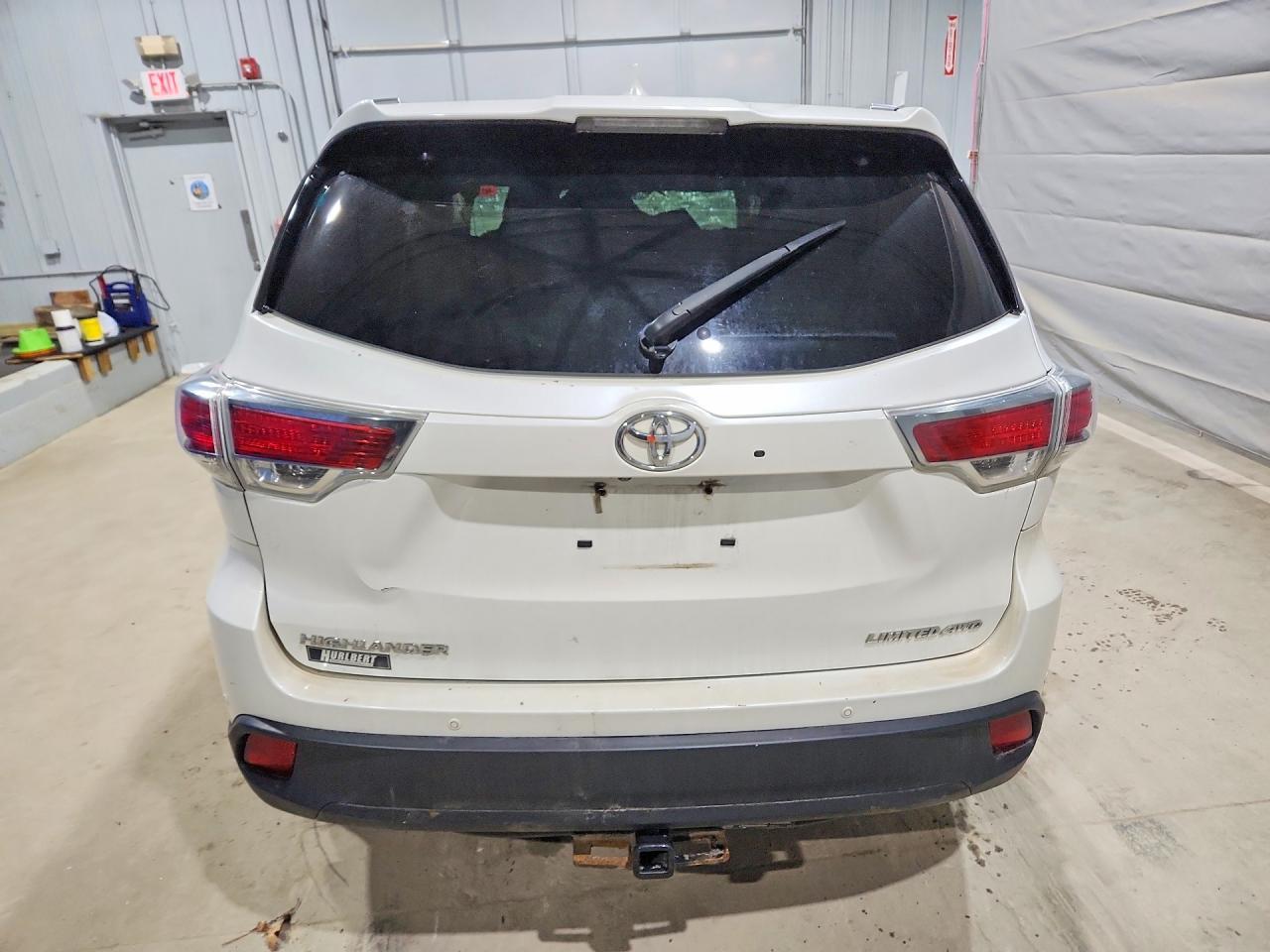2015 Toyota Highlander Limited - Image 6