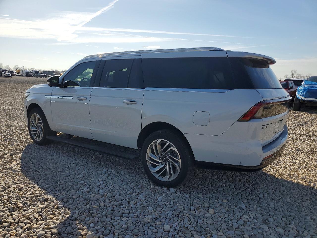 2025 Lincoln Navigator L Reserve - Фото 2