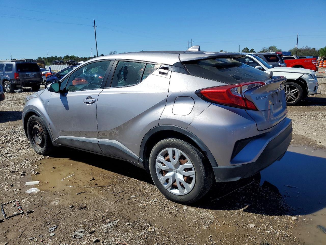 2019 Toyota C-Hr Xle - Image 2