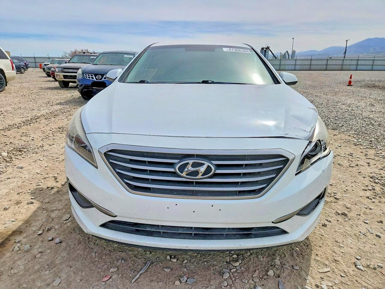 2017 Hyundai Sonata Base - Image 5
