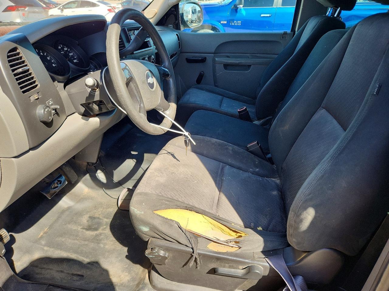 2011 Chevrolet Silverado C1500 - Image 7