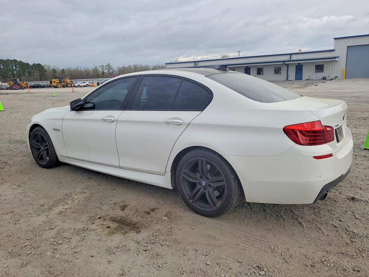 2015 BMW 535 Xi - Фото 2