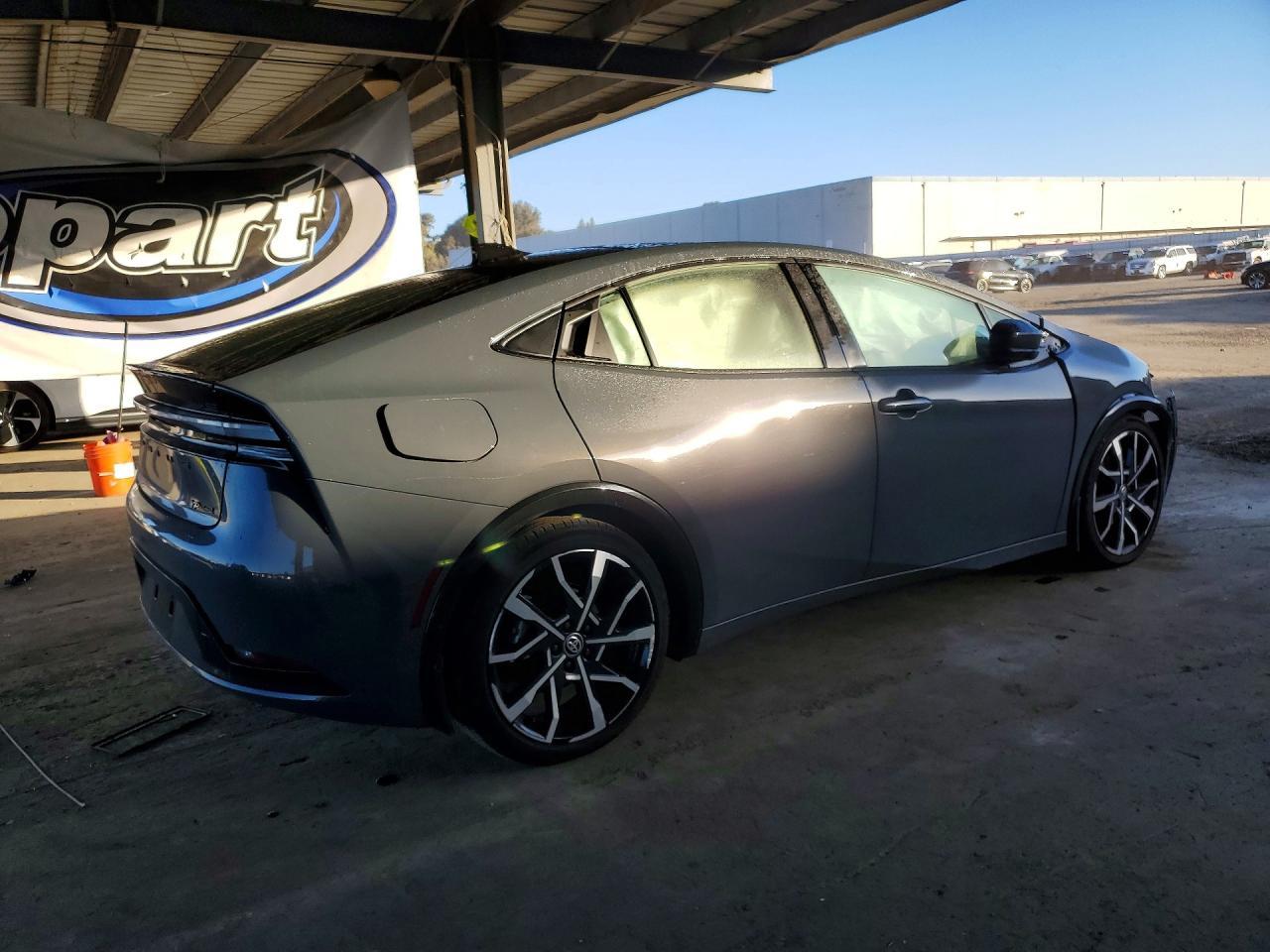 2023 Toyota Prius Prime Xse Premium - Image 3
