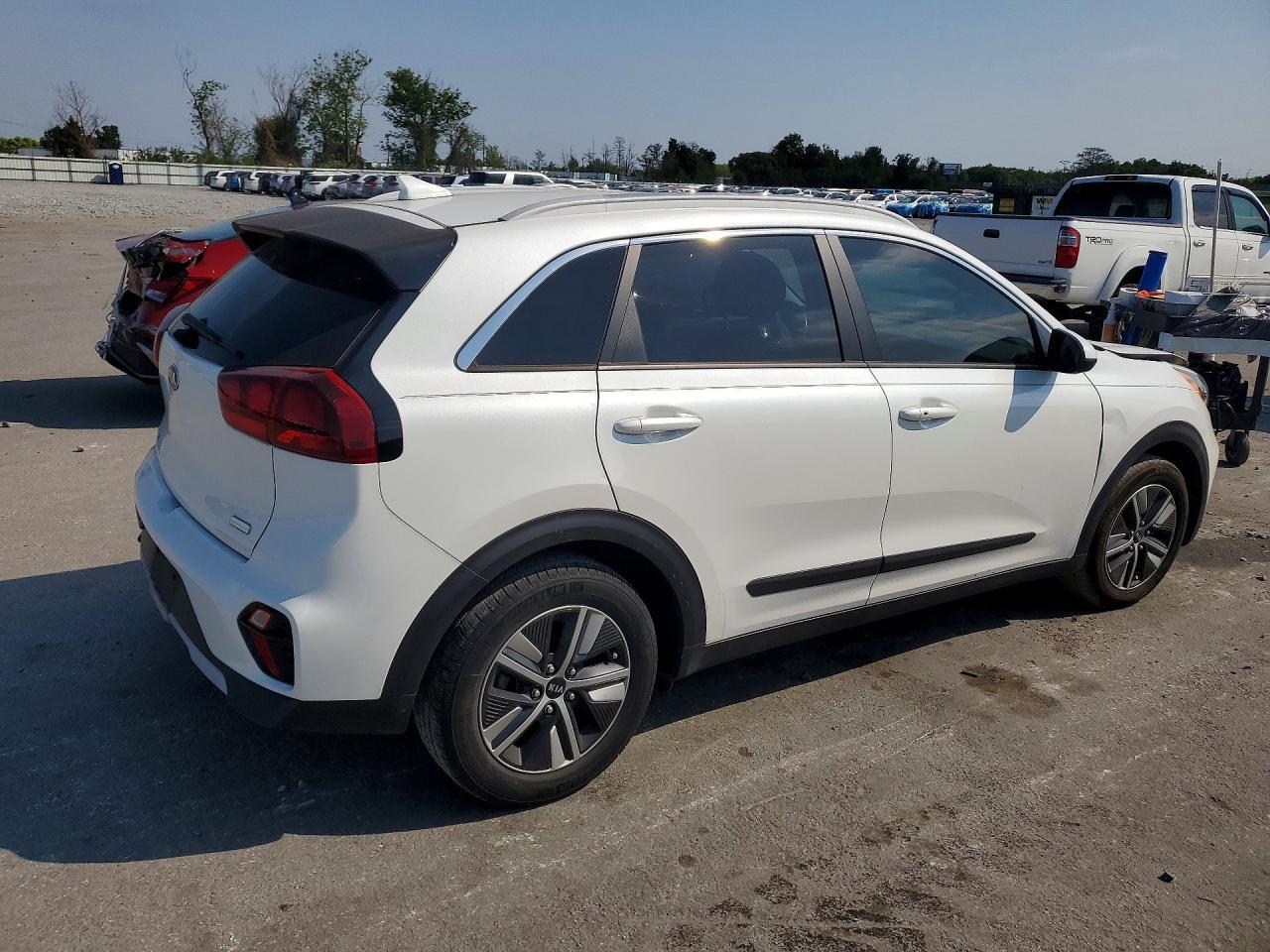 2021 Kia Niro Lxs - Image 3