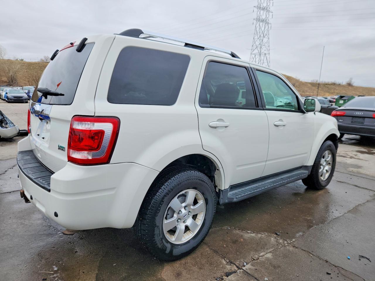 2010 Ford Escape Limited - Image 3