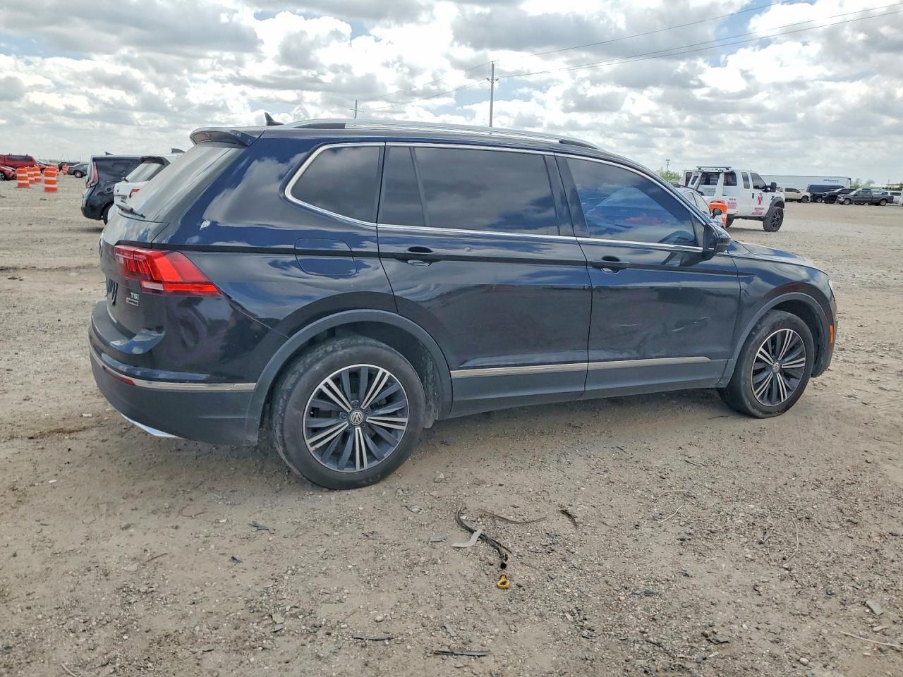 2018 Volkswagen Tiguan Se - Image 3