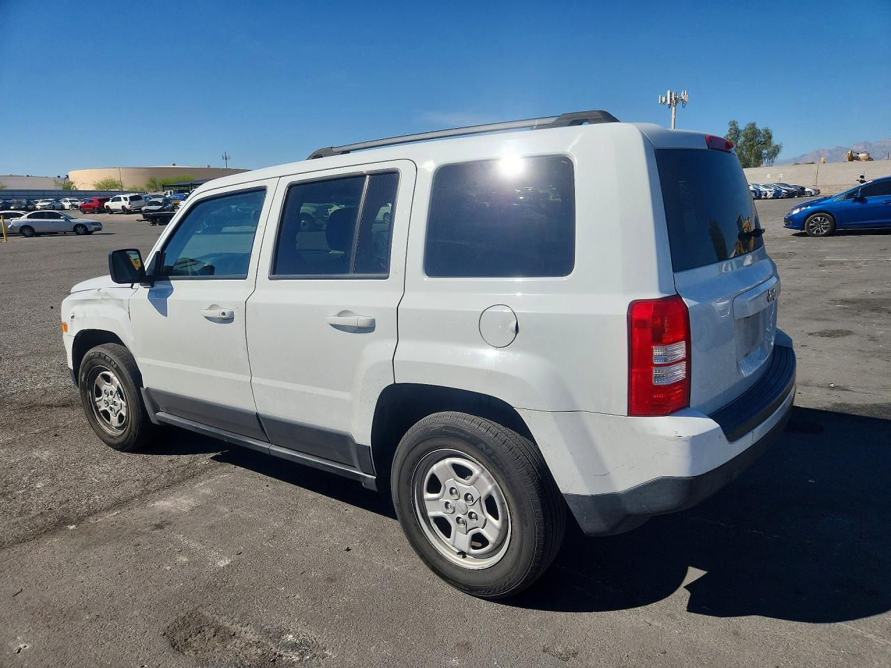 2017 Jeep Patriot Sport - Image 2