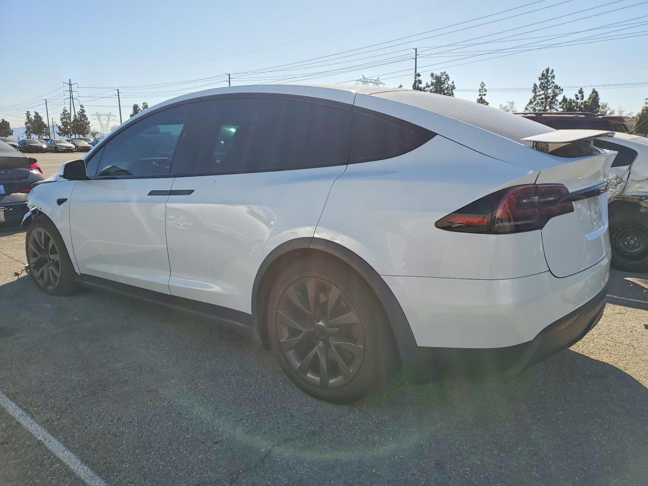 2024 Tesla Model X - Фото 2